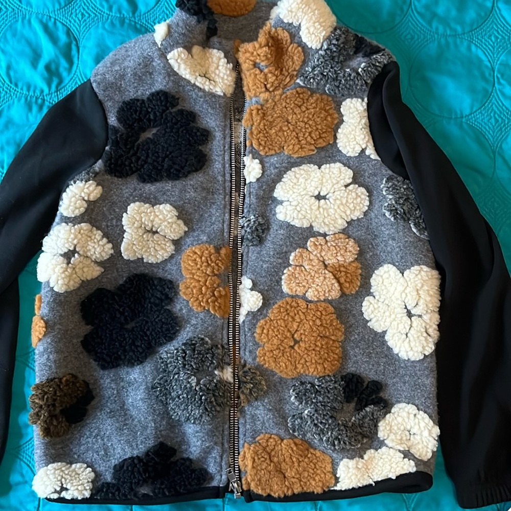 Xtroidinary girls cardigan size large